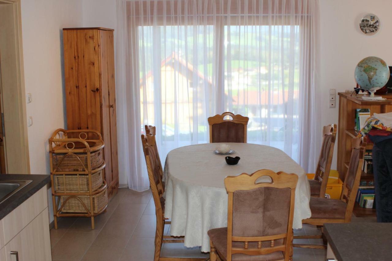 Apartamento Haus Lenzhalde Oberreute Exterior foto